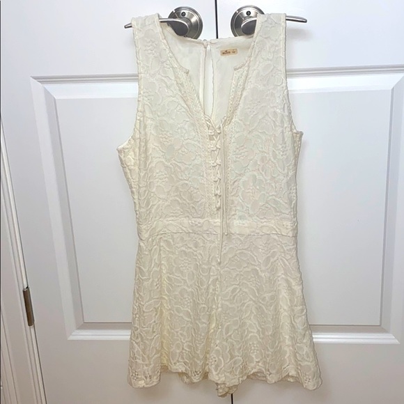 Hollister white romper - Picture 1 of 2
